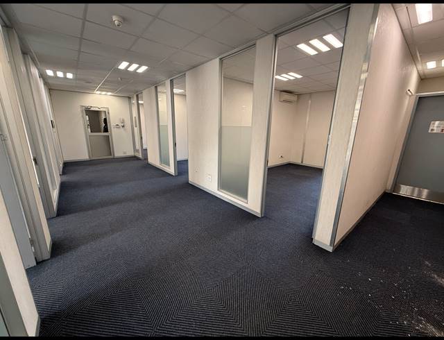 157M² OFFICE TO LET IN ROSEBANK